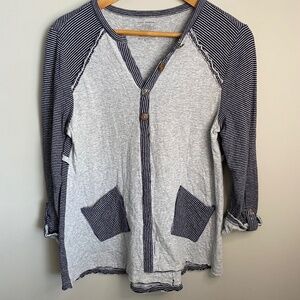 Neon‎ Buddha Women's Long Sleeve Gray V-neck Heavy Tee Size Medium